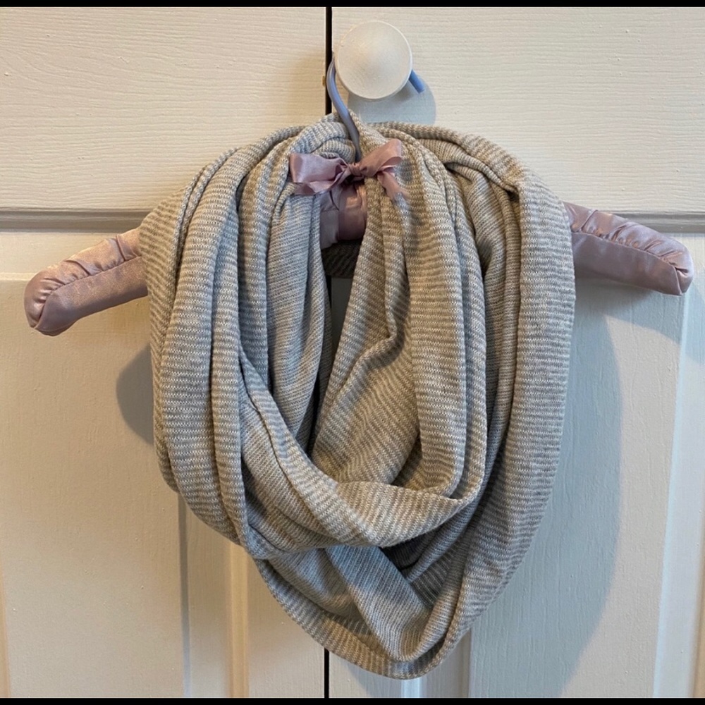American Eagle Infinity Scarf